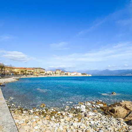 Lejlighed Awesome In Ajaccio With Wifi Ajaccio (Corsica)